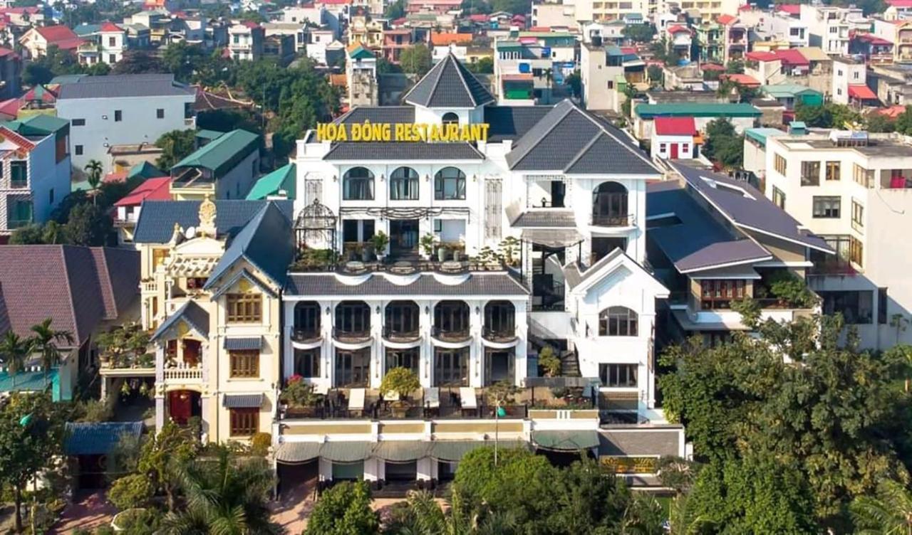 מלון Phu Ly Khach San Hoa Dong מראה חיצוני תמונה