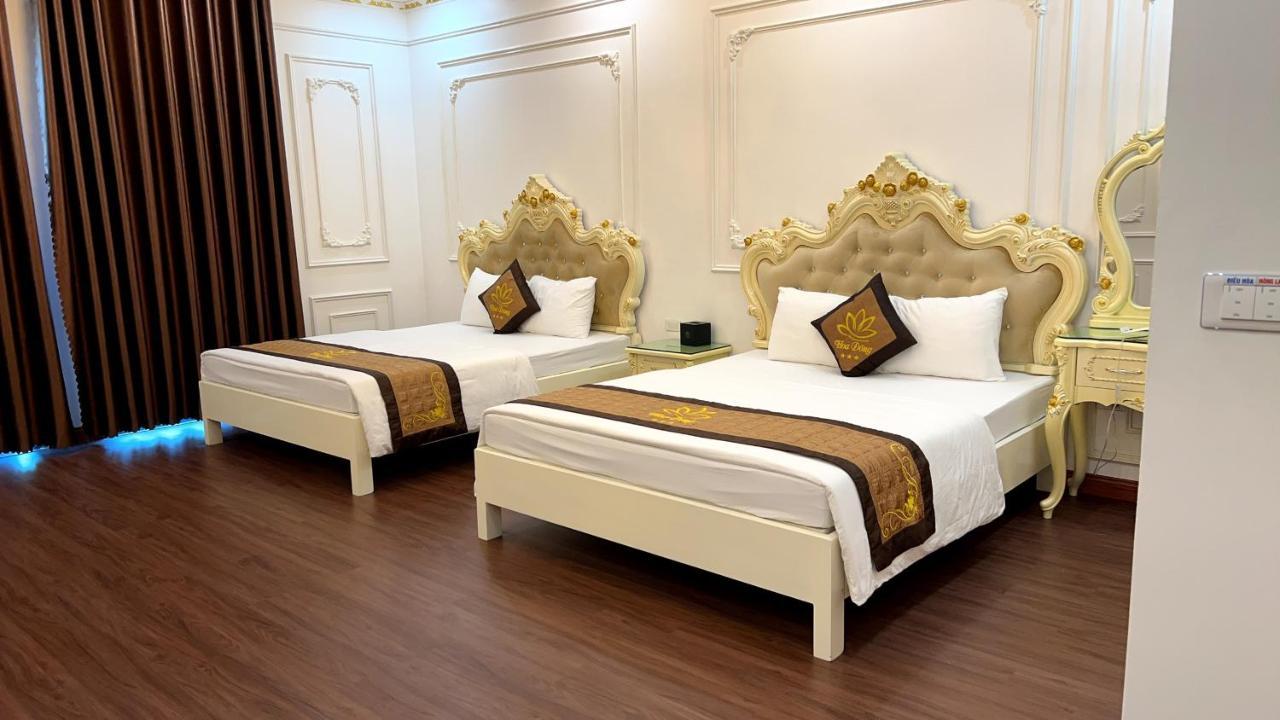 מלון Phu Ly Khach San Hoa Dong מראה חיצוני תמונה